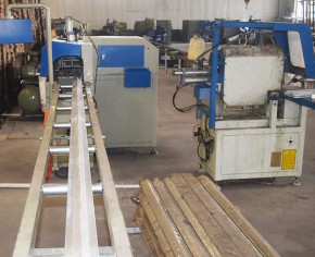 自動(dòng)下料區(qū)